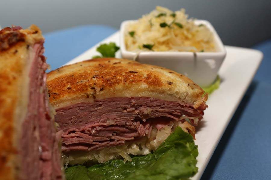 walleyefood22p-Classic-Reuben-Sandwich-closeup