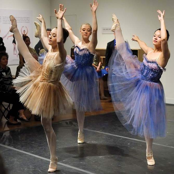 SOC-degas14p-ballet