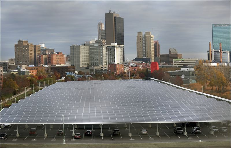 Solar panel array to make third of Owens Corning's power Toledo Blade