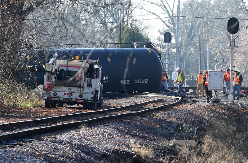 Crews work to clear up after 2 Wisconsin train derailments Toledo Blade
