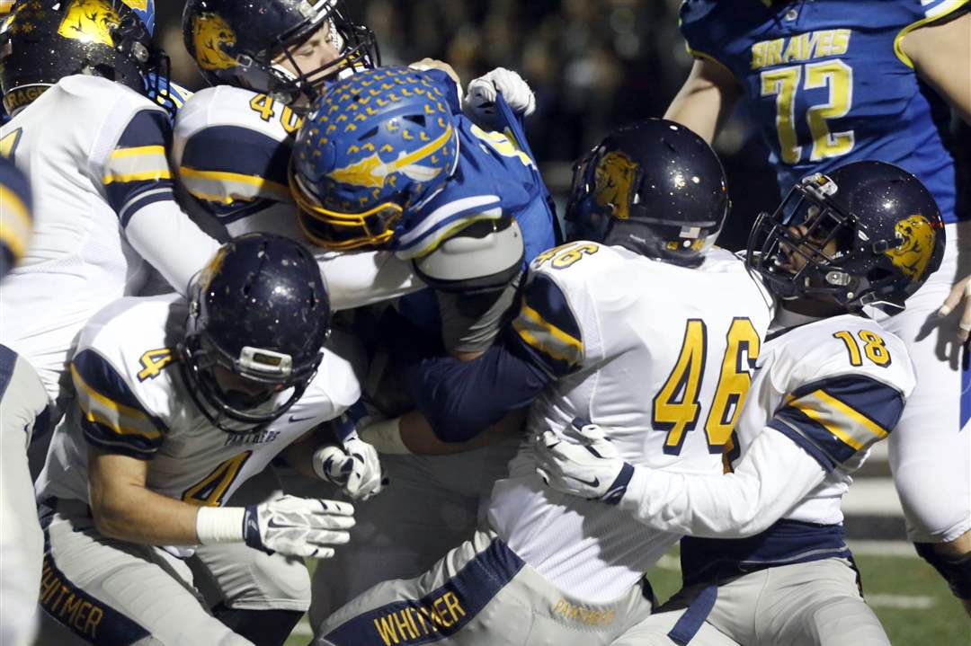 SPT-WhitmerFB15p-tackle