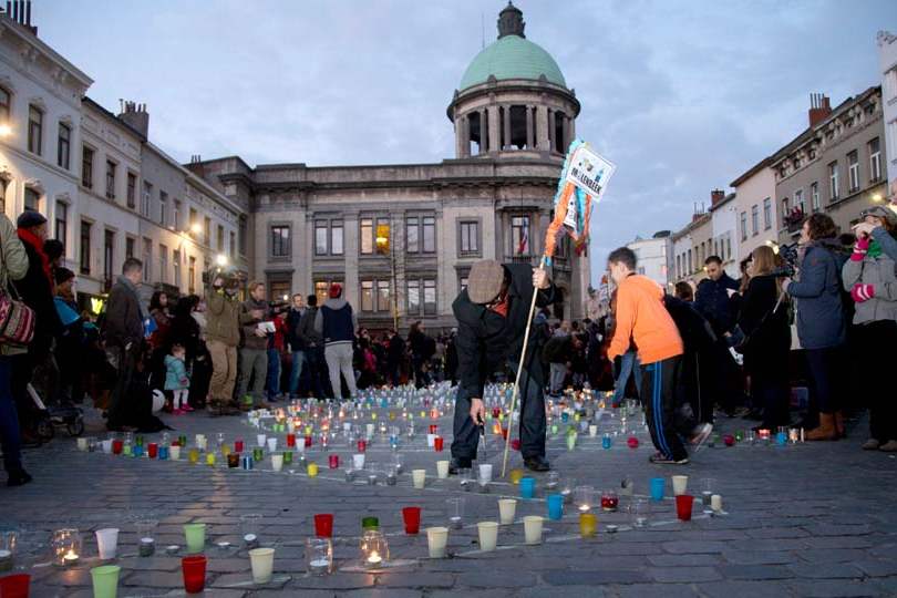 Belgium-France-Attacks-Candles