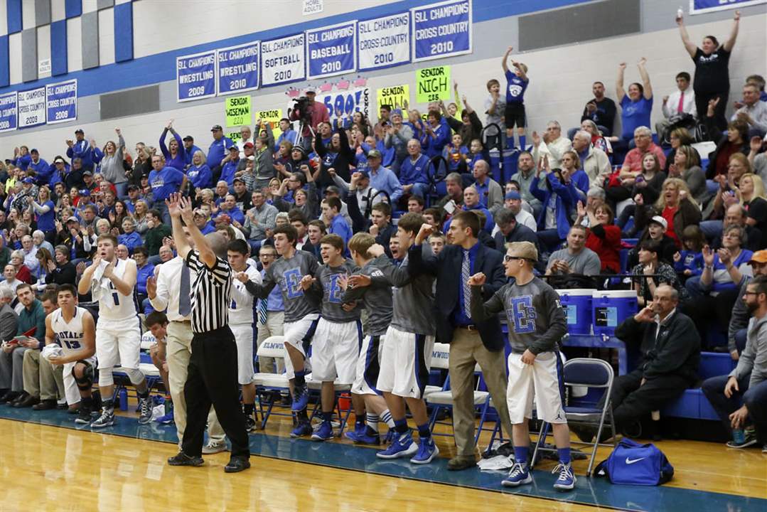 SPT-NBCboysbball03pThe-Elmwood-bench-and-fans-re