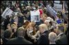 Front-runner Trump slams Kasich in Ohio visit