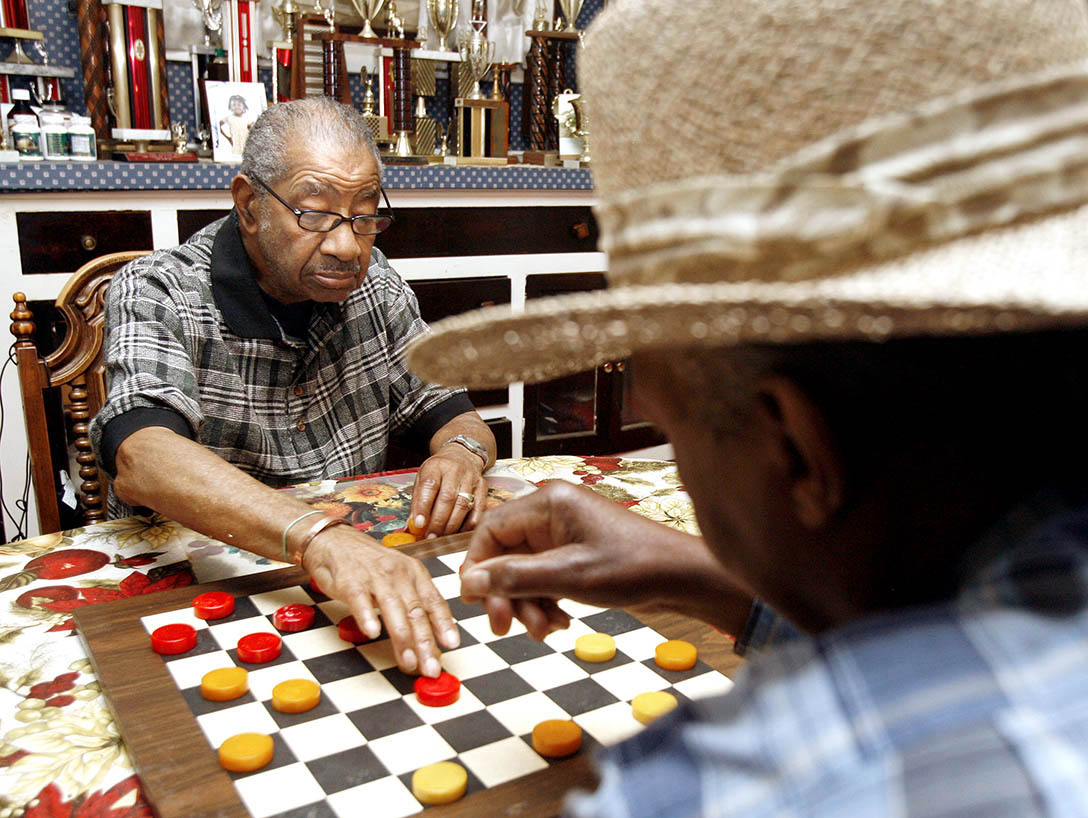 L. Robinson (19162016) Checkers champion kept at it into his