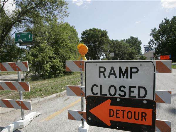 Emergency bridge repair closes lane, ramp on I-75