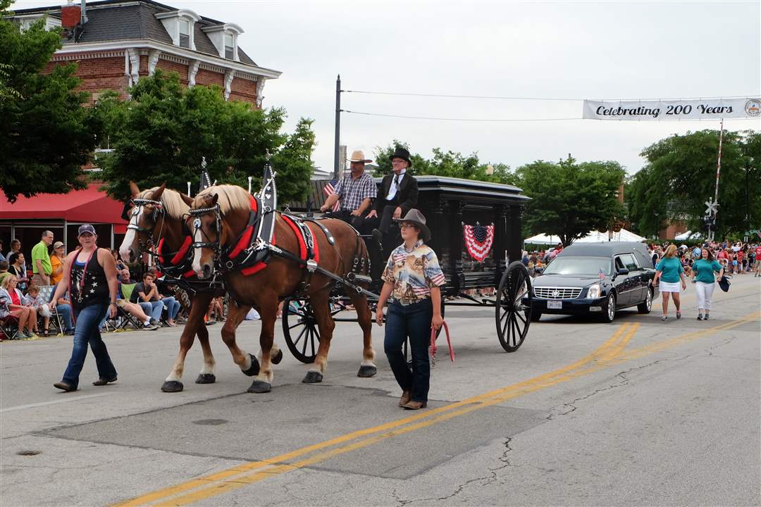 CTY-perrysburg03Hearse