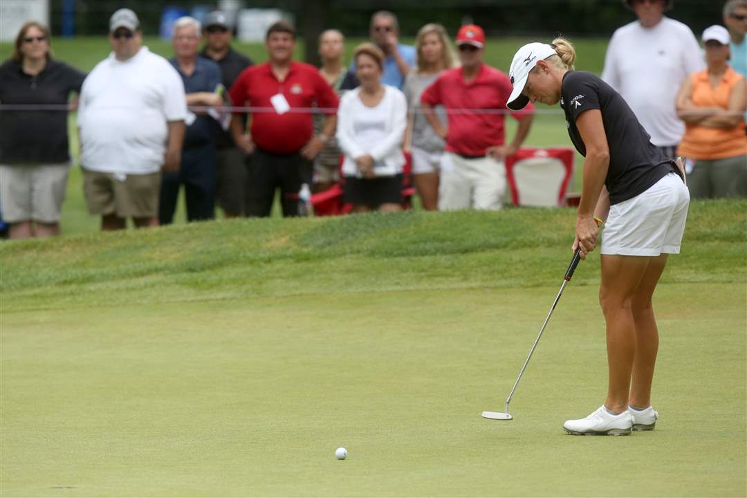Stacy-Lewis-putts-7-16