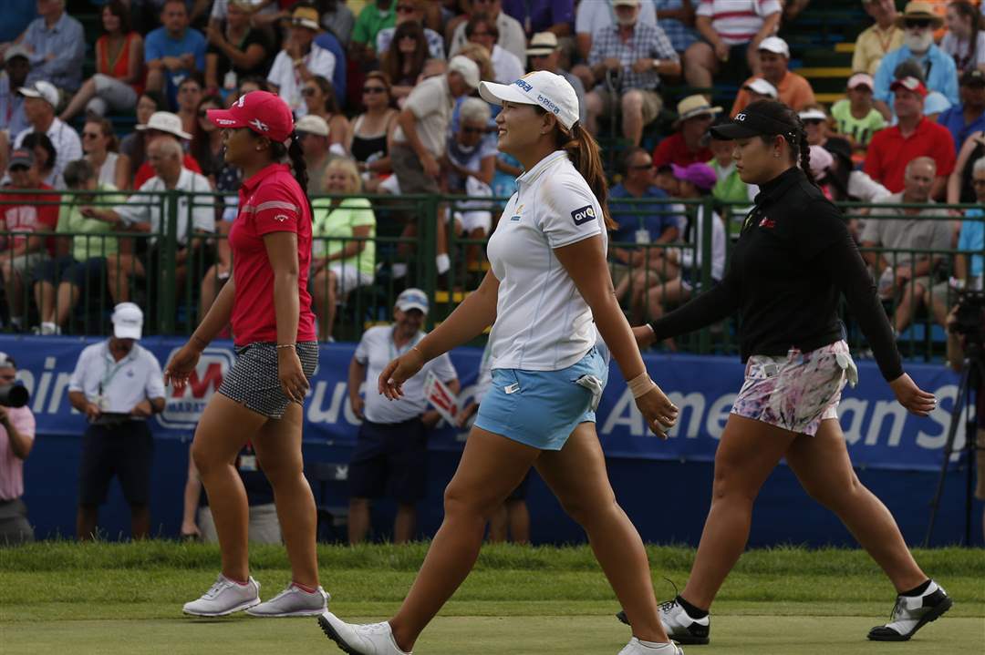 Ariya-Jutanugarn-walk-7-18