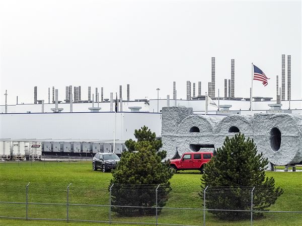 Judge to reconsider employee case against Fiat Chrysler, UAW