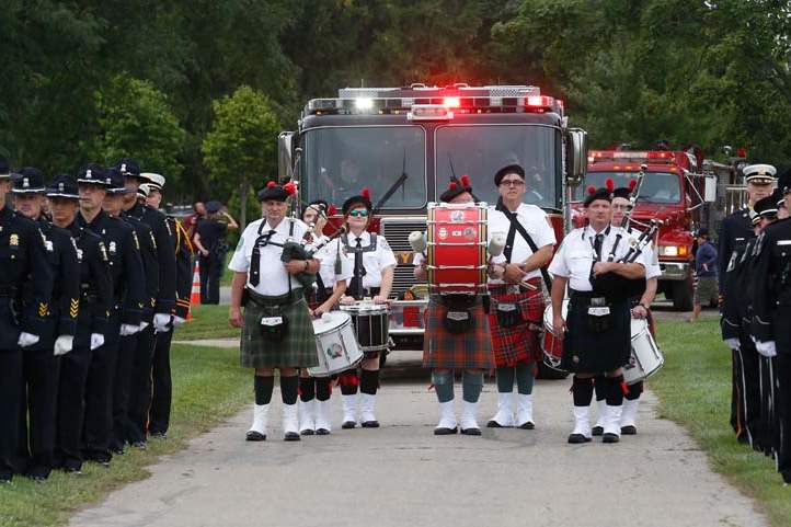 CTY-memborial11p-escort-pipes-and-drums