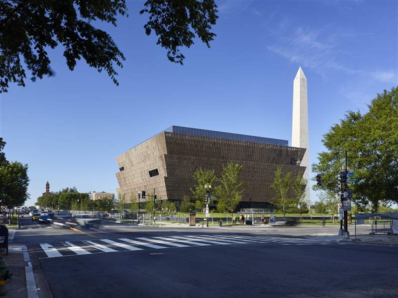New Smithsonian museum chronicling black history opens