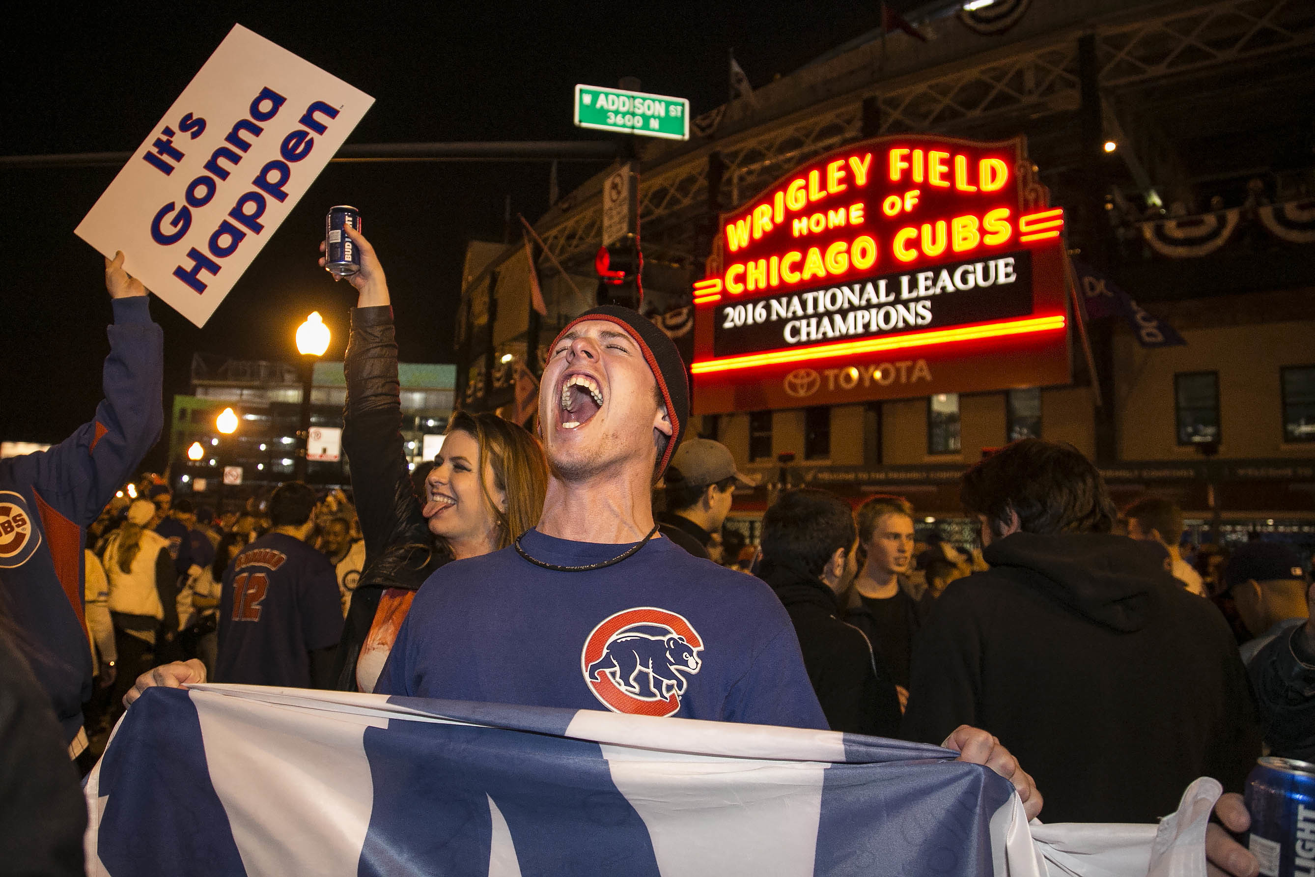 Overjoyed Chicago Cubs fans turn attention to World Series The Blade