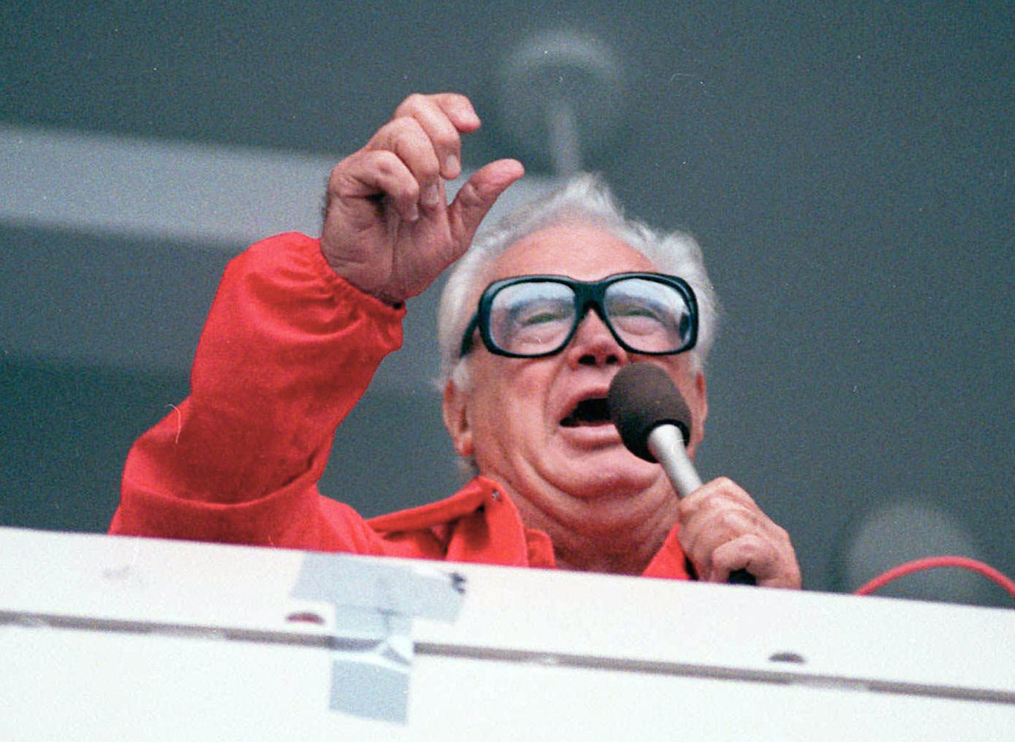 Harry Caray, this Bud's for you The Blade