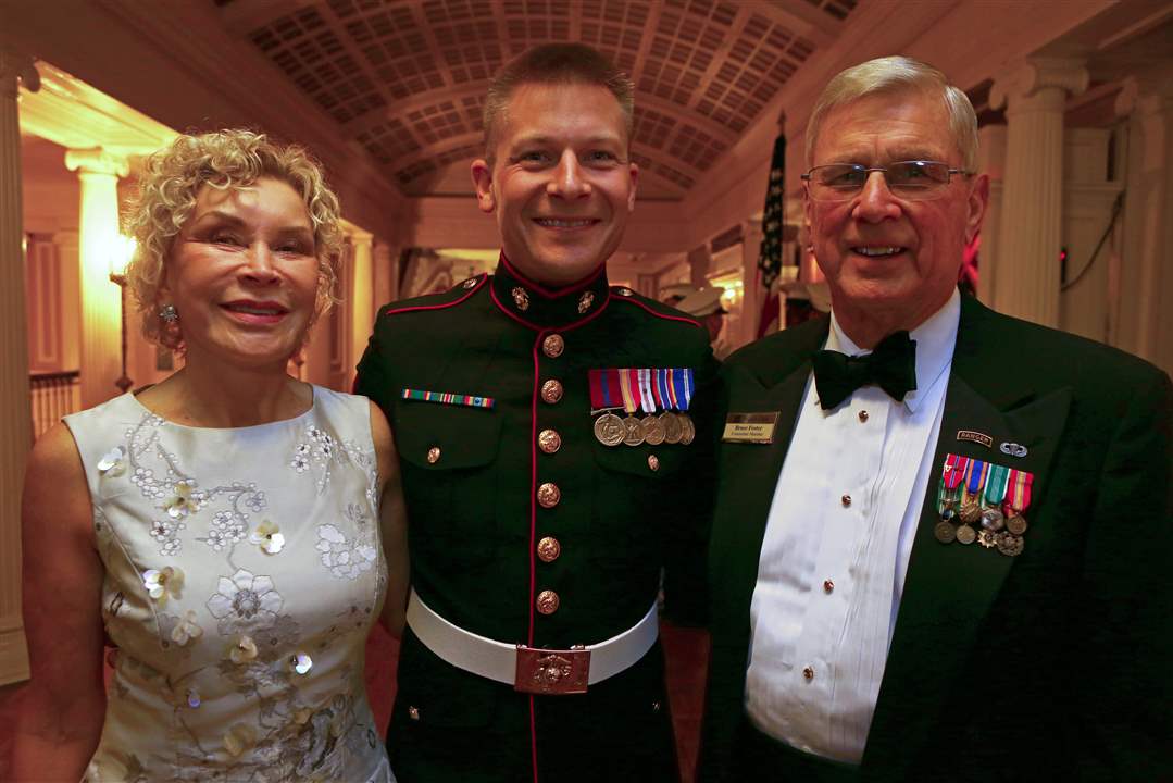SOC-armedservices12p-patty-and-bruce-foster-with-bennet-brown