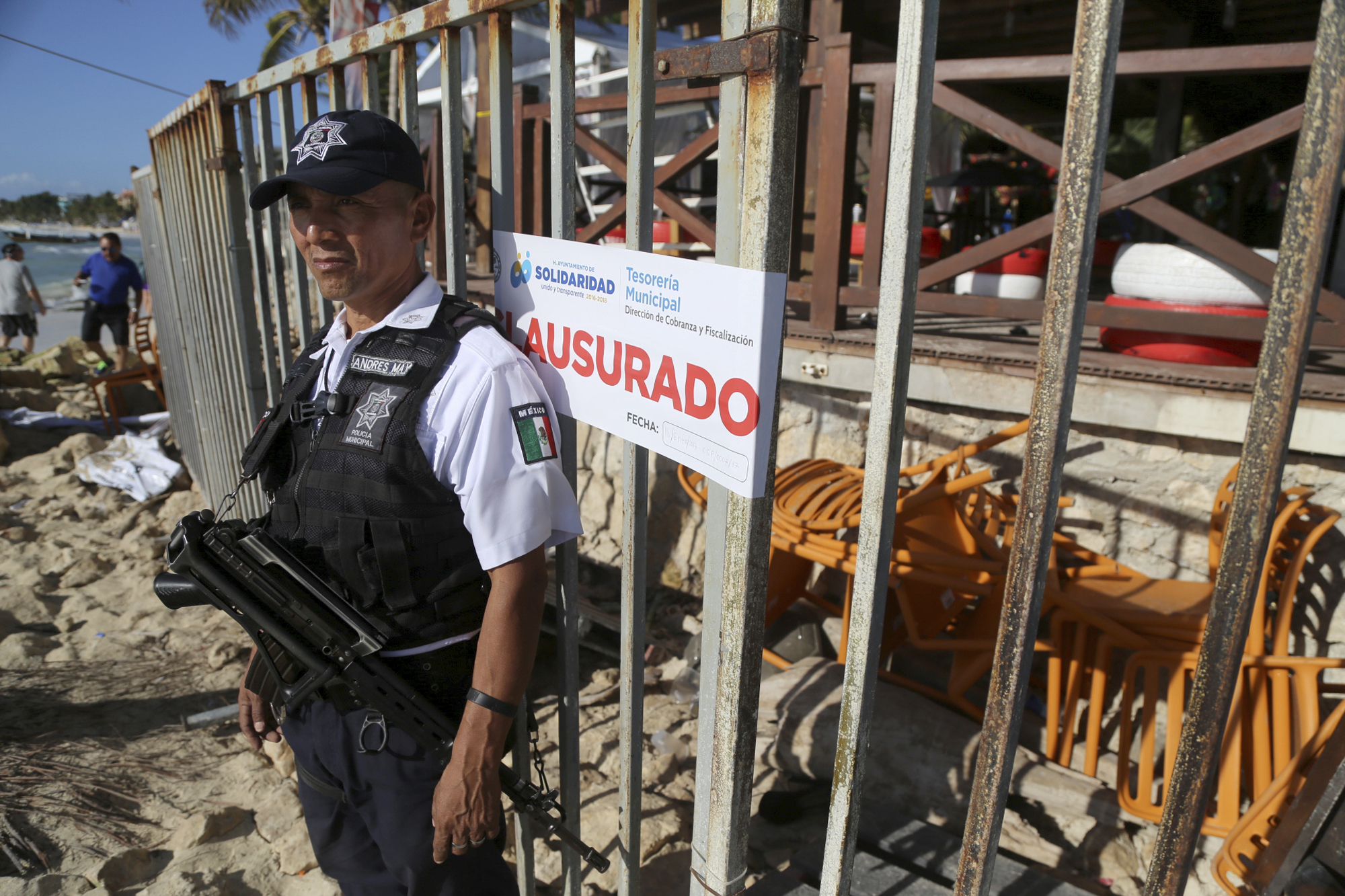 Police 5 killed in shooting at at Mexican resort The Blade