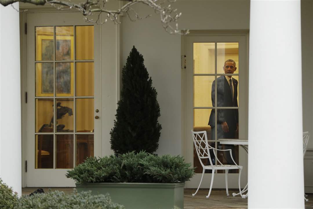APTOPIX-Trump-Obama-IN-OVAL-OFFICE