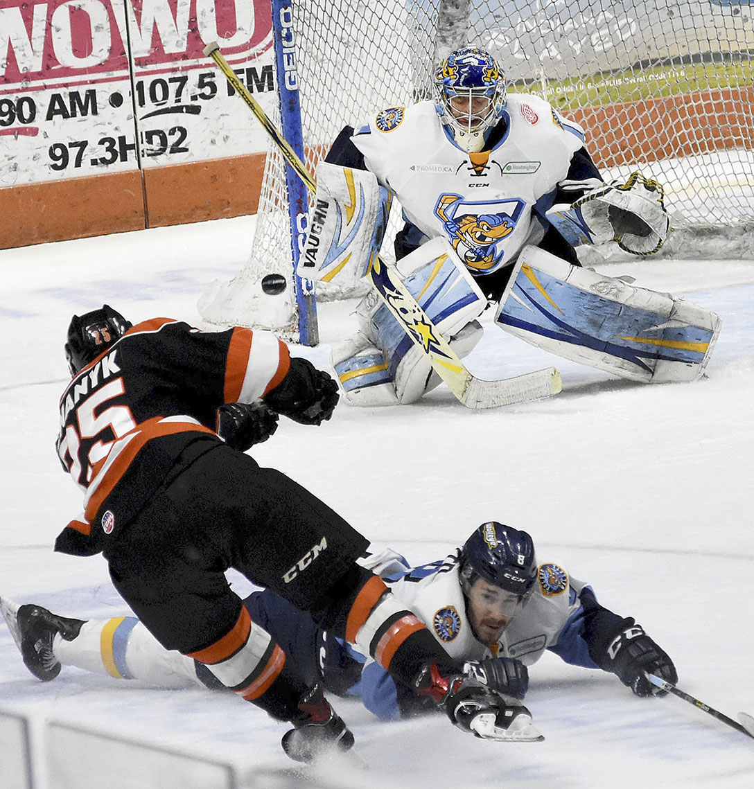 Komets top Walleye, extend playoff series The Blade