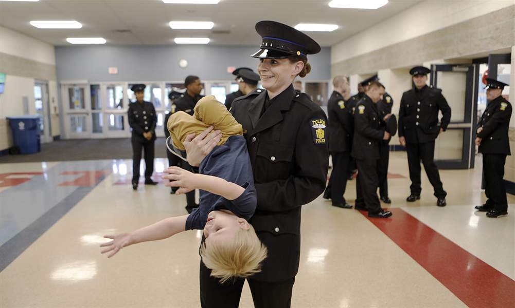 25 officers join Toledo police ranks The Blade