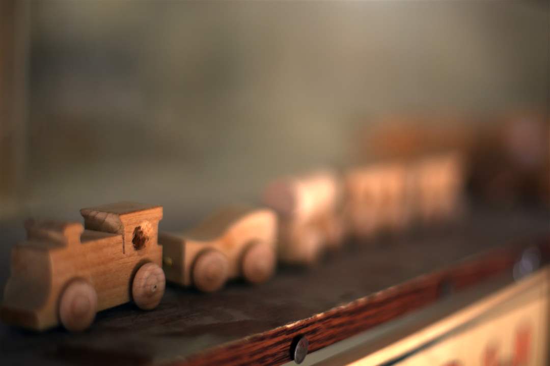 wooden-train-7-2
