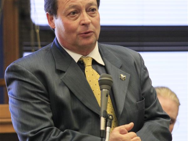 Lucas County clerk of courts not running for commissioner seat