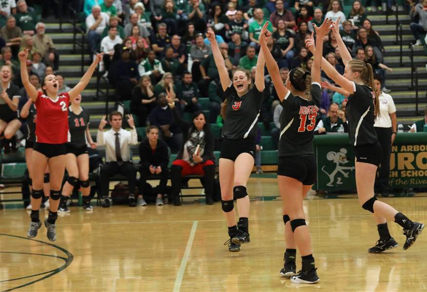 Bedford volleyball team sees its season end in state quarterfinals