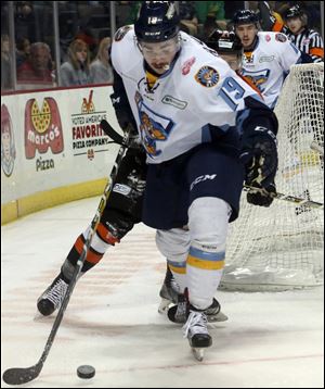 Erik Bradford scored a goal Friday for Toledo, but the Walleye lost in a shootout at Fort Wayne.