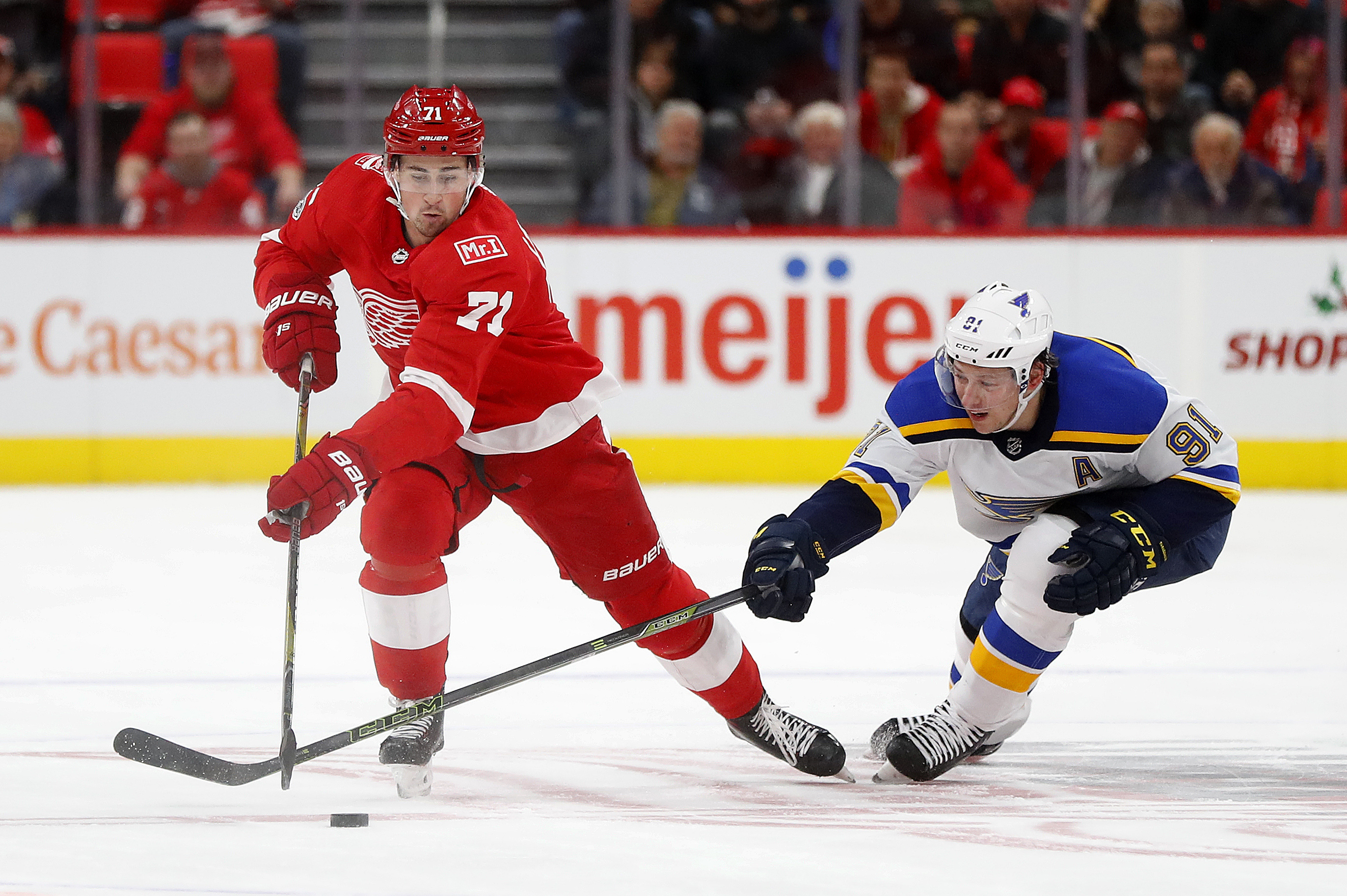 Red Wings continue to struggle with 6-1 loss to Blues ...
