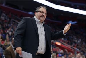 Detroit Pistons coach Stan Van Gundy argues a call during Friday's loss to the Washington Wizards.