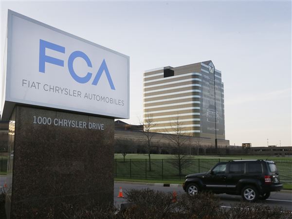 Fiat Chrysler investigating cause of Jeep fires