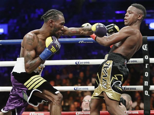 Organizers lose thousands on bus trip to see Easter fight