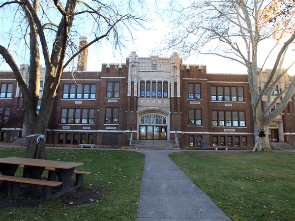 Rossford schools seeking substitutes