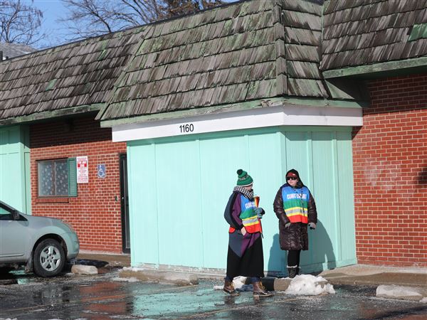 Toledo abortion clinic asks Ohio Supreme Court to reconsider