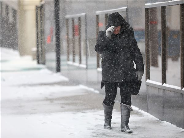 Snow showers, freezing rain will be 'nuisance' this weekend