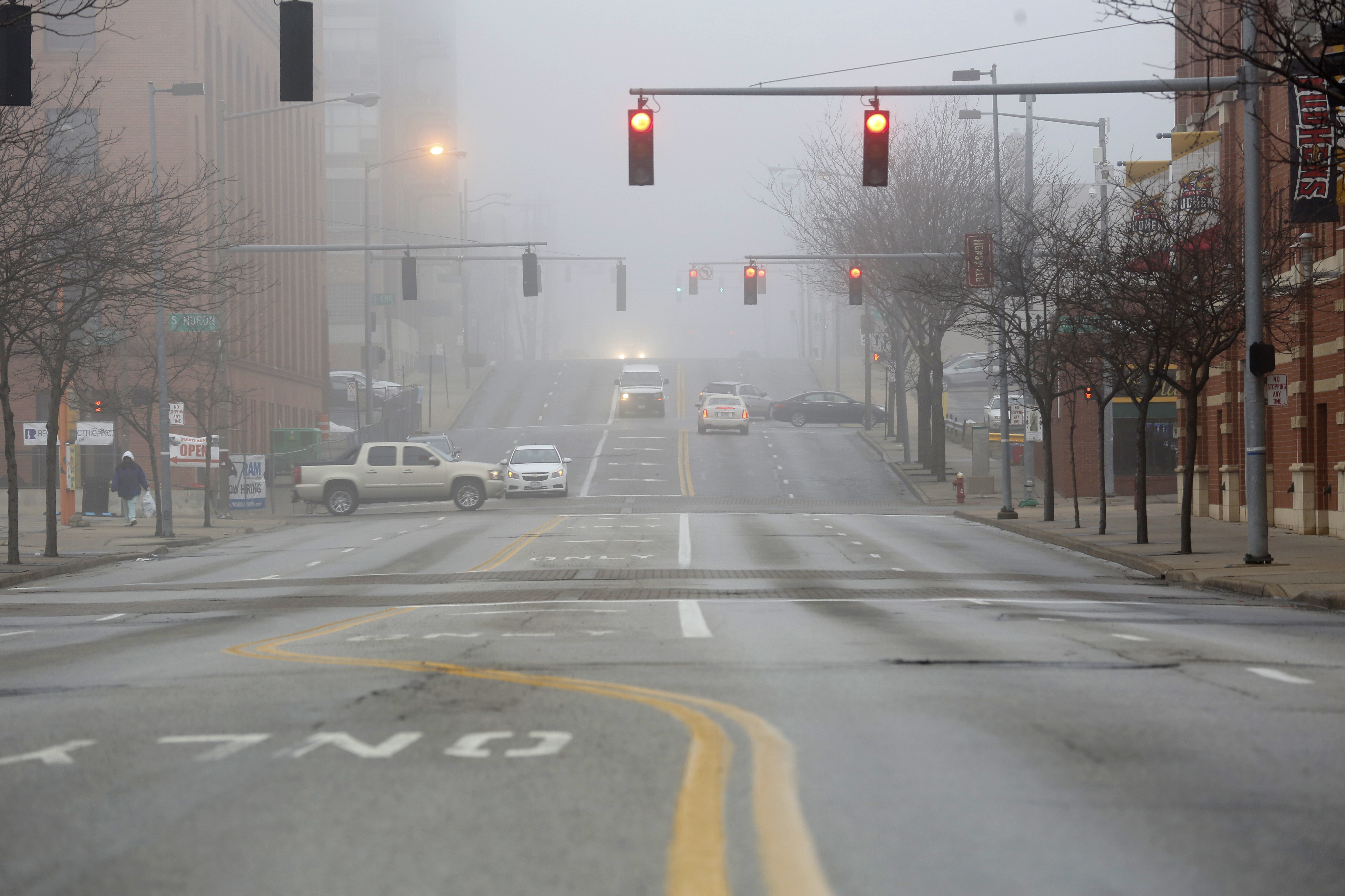 Fog prompts area school delays, closings - The Blade5760 x 3840