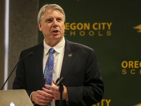 Oregon may place officers in elementary schools