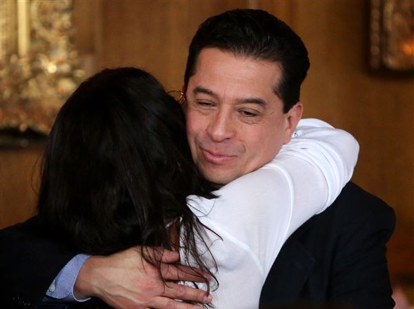 PHOTO GALLERY: Naturalization ceremony welcomes 42 new citizens