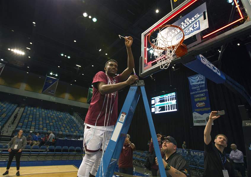 BSky-E-Washington-Montana-Basketball