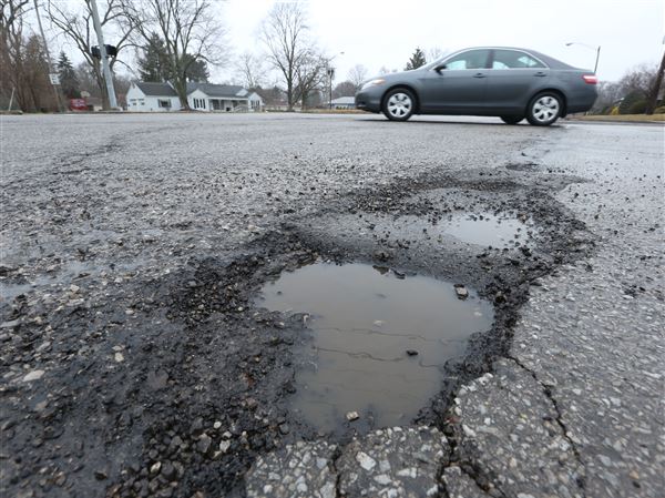 To the editor: Do potholes actually save lives?