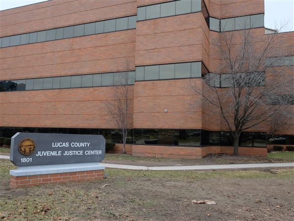 Teen pleads guilty to shooting, injuring West Toledo man