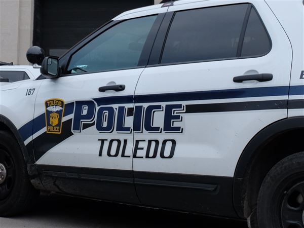 Toledo Fire challenges Toledo Police on Twitter for police cat