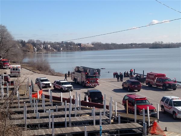 Police investigating after pickup truck found in Maumee River