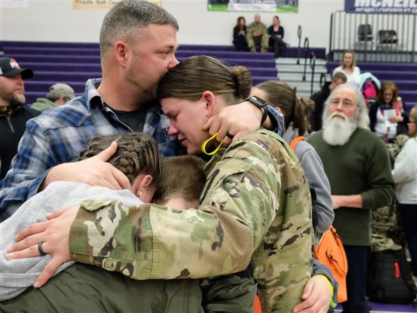 PHOTO GALLERY: Honoring soldiers before deployment