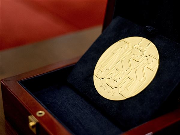 2 Toledo-area WWII vets awarded Congressional Gold Medal