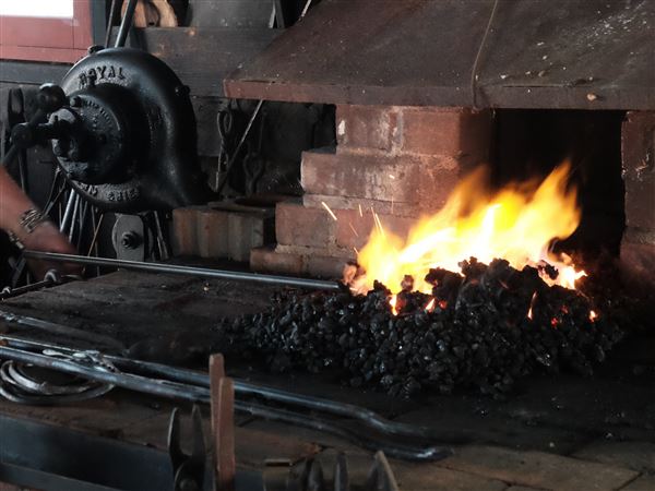 Northwest Ohio Blacksmiths offer open forge demonstration