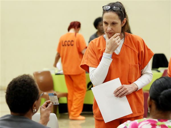 Female inmates learn about support outside Lucas County jail