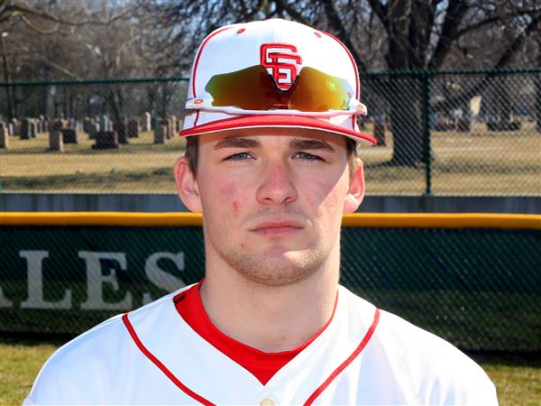 St. Francis baseball pounds out 16 hits, beats St. John's