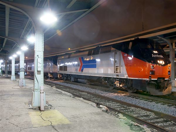 Amtrak to cut dining cars on trains that stop in Toledo