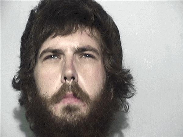 Police: Man threatened to 'blow up' federal agencies