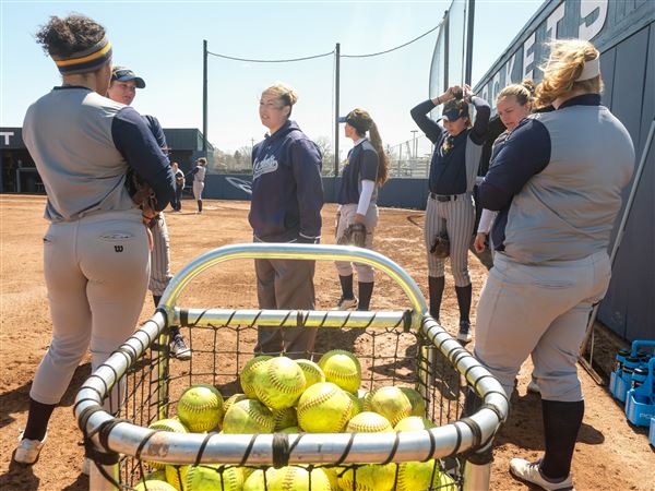 UT softball finding right mix of experience and youth